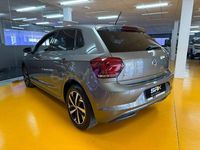 Usado VW Polo Sportline 116 CV (85 kW) 2019 Gris / plata Utilitario