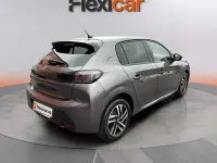 Usado Peugeot 208 Allure 101 CV (74 kW) 2023 Gris Utilitario