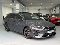 Usado Kia Ceed GT GT-Line 160 CV (117 kW) 2023 Gris / plata Familiar