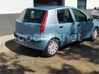 Usado Fiat Punto 80 CV (58 kW) 2001 Azul Utilitario