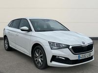 Usado Skoda Scala 95 CV (69 kW) 2022 Blanco Utilitario