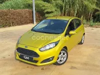 Usado Ford Fiesta Trend 82 CV (60 kW) 2014 Amarillo Utilitario