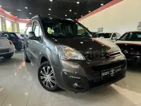 Usado Citroën Berlingo Feel 100 CV (73 kW) 2016 Beige Monovolumen