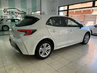 Usado Toyota Corolla Active 122 CV (89 kW) 2020 Blanco Berlina