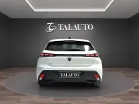 Usado Peugeot 308 Active 130 CV (95 kW) 2023 Blanco