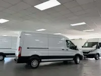 Usado Ford Transit Trend 131 CV (96 kW) 2023 Blanco Van