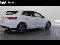 Usado Renault Mégane II Zen 140 CV (102 kW) 2021 Blanco Berlina