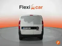 Usado Fiat Doblò Feel 105 CV (77 kW) 2022 Blanco Monovolumen