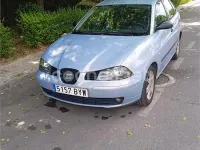 Usado Seat Ibiza Sport 100 CV (73 kW) 2002 Azul Utilitario