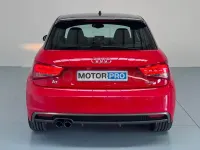 Usado Audi A1 Sportback Design 125 CV (91 kW) 2015 Rojo Utilitario