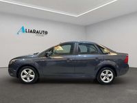 Usado Ford Focus Trend 109 CV (80 kW) 2009 Gris Utilitario