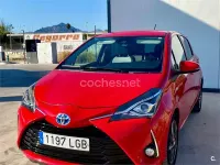 Usado Toyota Yaris Hybrid 100 CV (73 kW) 2020 Rojo Berlina