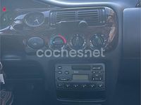 Usado Ford Escort Ghia 90 CV (66 kW) 1997 Verde Berlina