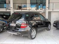 Usado Mercedes ML320 224 CV (164 kW) 2006 Negro SUV