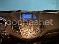 Usado Ford Fiesta Trend 82 CV (60 kW) 2017 Blanco Utilitario
