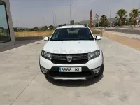 Usado Dacia Sandero Stepway 90 CV (66 kW) 2015 Blanco Berlina