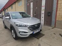 Usado Hyundai Tucson Style 141 CV (103 kW) 2016 Gris / plata SUV