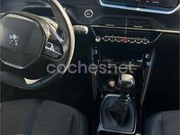 Usado Peugeot 208 Active 100 CV (73 kW) 2020 Rojo Utilitario