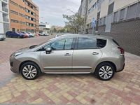 Usado Peugeot 3008 Style 120 CV (88 kW) 2016 Beige Monovolumen