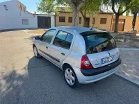 Usado Renault Clio II Business 70 CV (51 kW) 2009 Gris / plata Berlina