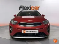 Usado Kia Stonic 100 CV (73 kW) 2022 Rojo SUV