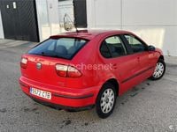 Usado Seat Leon 90 CV (66 kW) 2003 Rojo Utilitario