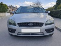 Usado Ford Focus Trend 125 CV (91 kW) 2007 Gris / plata Berlina