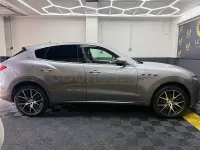 Usado Maserati Levante 275 CV (202 kW) 2017 Beige SUV