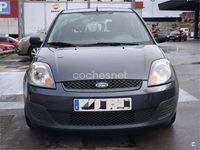 Usado Ford Fiesta Ambiente 68 CV (50 kW) 2008 Gris / plata Berlina