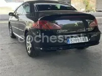 Usado Peugeot 307 CC 110 CV (80 kW) 2006 Negro Descapotable