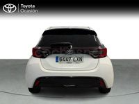 Usado Toyota Yaris Hybrid Style 116 CV (85 kW) 2022 Blanco Berlina