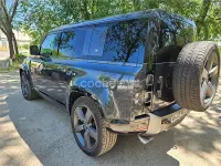 Usado Land Rover Defender 525 CV (386 kW) 2022 Negro SUV