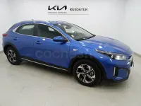 Usado Kia XCeed 100 CV (73 kW) 2025 Azul SUV