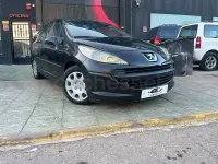 Usado Peugeot 207 70 CV (51 kW) 2006 Negro Berlina