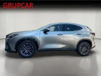 Usado Lexus NX350h Executive Line 242 CV (177 kW) 2022 Gris / plata SUV
