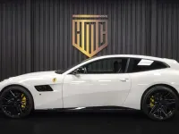 Usado Ferrari GTC4Lusso 690 CV (507 kW) 2020 Blanco Familiar