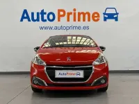 Usado Peugeot 208 Signature Sky 83 CV (61 kW) 2019 Blanco Utilitario