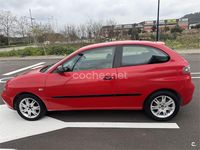 Usado Seat Ibiza 85 CV (62 kW) 2008 Rojo Berlina