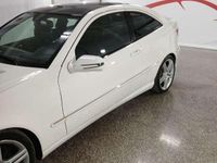 Usado Mercedes C220 150 HP (110 kW) 2009 Branco Coupé