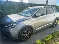 Usado Peugeot 3008 Allure 130 CV (95 kW) 2018 Gris / plata SUV