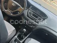 Usado Hyundai i20 84 CV (61 kW) 2015 Azul Berlina