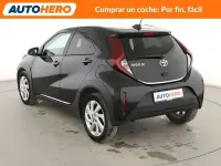 Usado Toyota Aygo X Play 72 CV (52 kW) 2024 Negro SUV