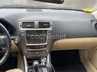Usado Lexus IS220d Luxury Line 177 CV (130 kW) 2006 Gris / plata Berlina