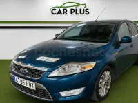 Usado Ford Mondeo Ghia 140 CV (102 kW) 2007 Azul Berlina