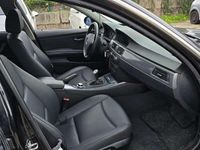 Usado BMW 318 143 CV (105 kW) 2008 Negro Berlina