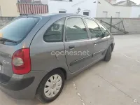 Usado Citroën Xsara Picasso Exclusive 90 CV (66 kW) 2004 Gris / plata Monovolumen