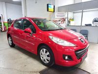 Usado Peugeot 207 75 CV (55 kW) 2010 Rojo Berlina
