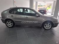 Usado Seat Leon Sport 110 CV (80 kW) 2003 Gris / plata Utilitario