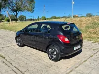 Usado Opel Corsa Selective 75 CV (55 kW) 2012 Negro Utilitario