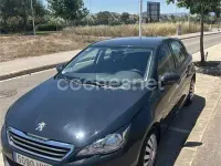 Usado Peugeot 308 Access 115 CV (84 kW) 2014 Gris / plata Berlina